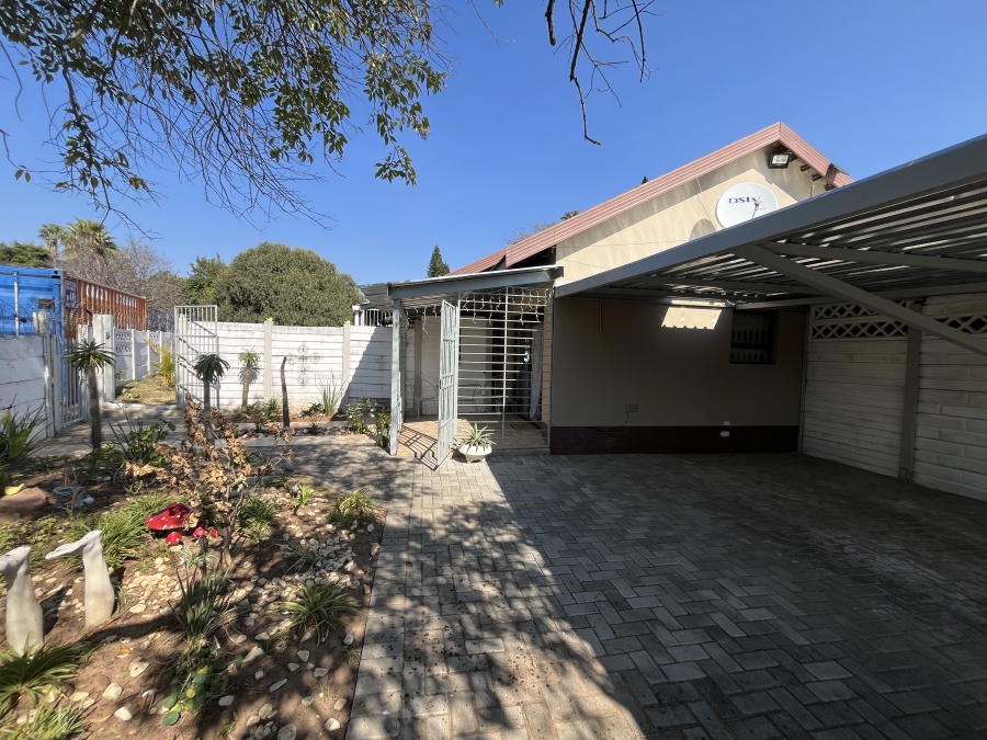 To Let 1 Bedroom Property for Rent in Protea Park North West